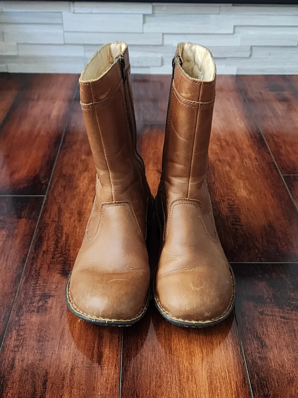 UGG zipper remaining